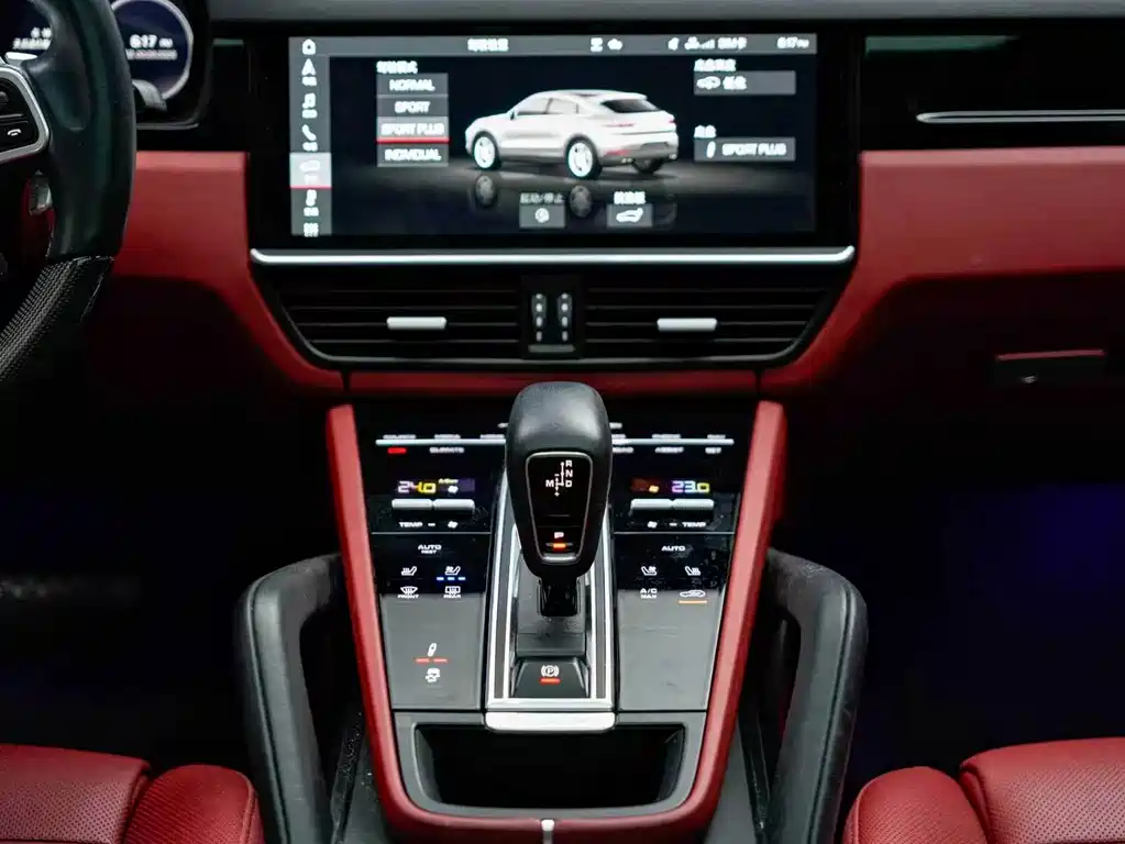 Porsche Cayenne — миниатюра 6