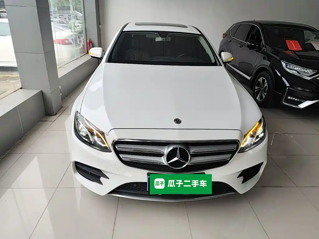 Mercedes-Benz E-Class — миниатюра 3