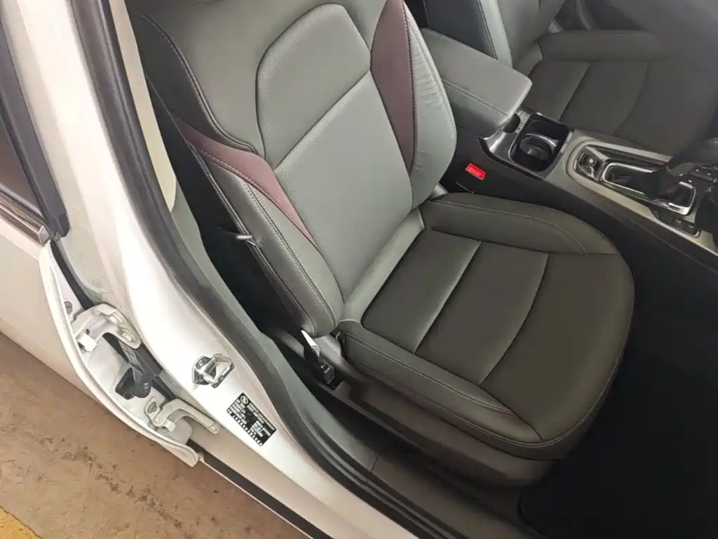 Chevrolet Malibu — миниатюра 25