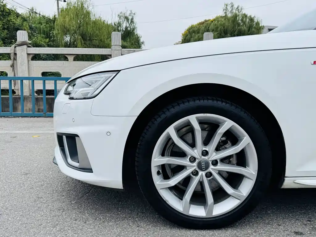 Audi A4L — миниатюра 18