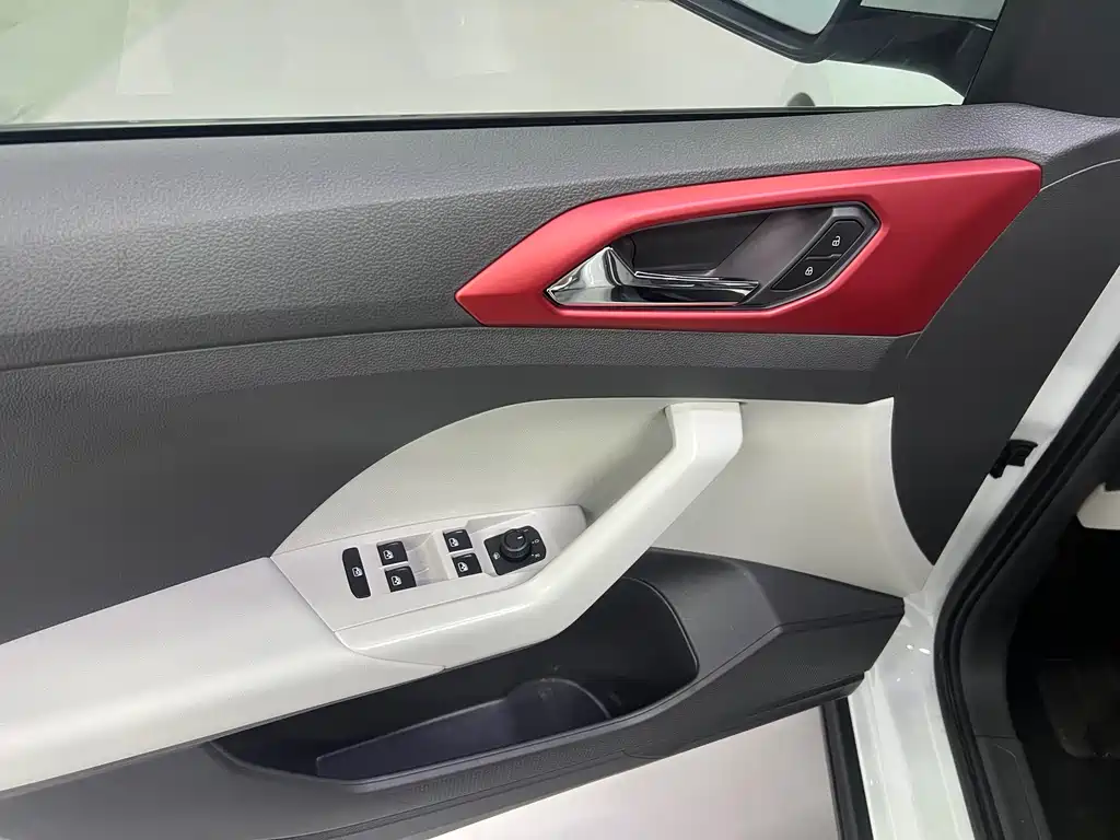 Volkswagen T-Cross — миниатюра 7