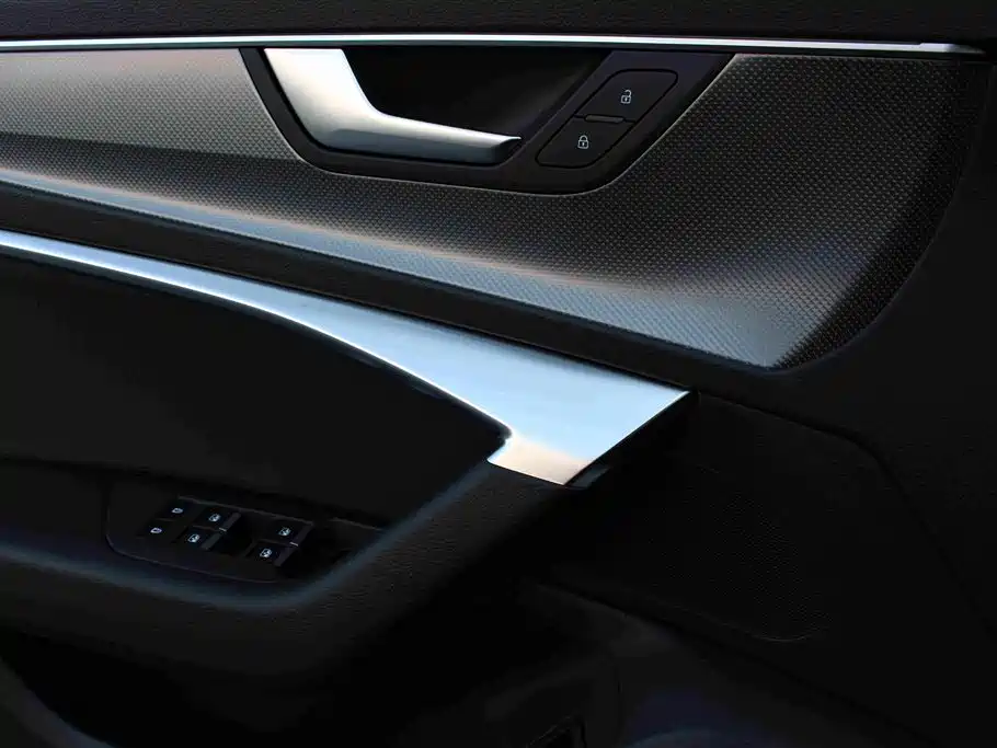 Audi A6L — миниатюра 7