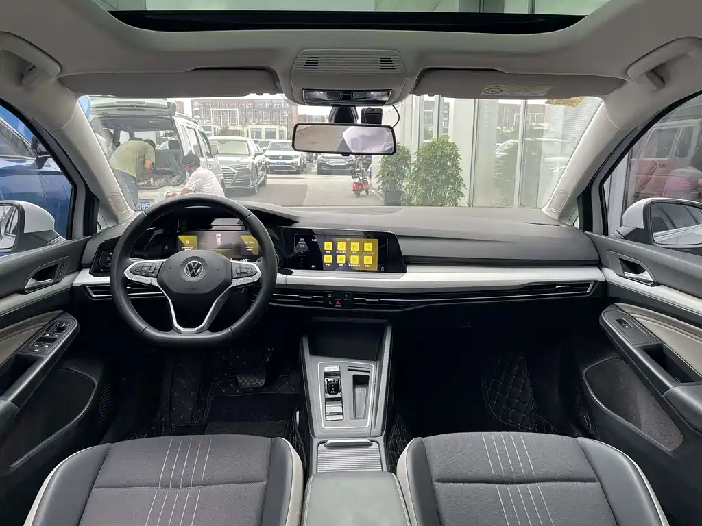 Volkswagen Golf 2021 280TSI DSG Pro