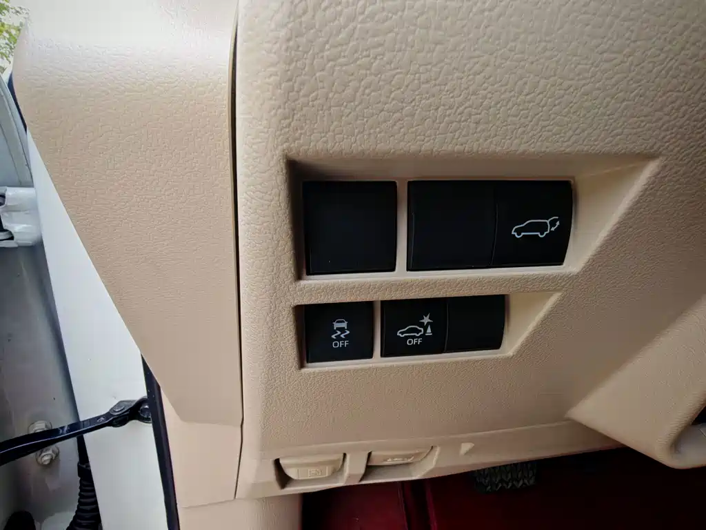 Toyota Land Cruiser — миниатюра 16