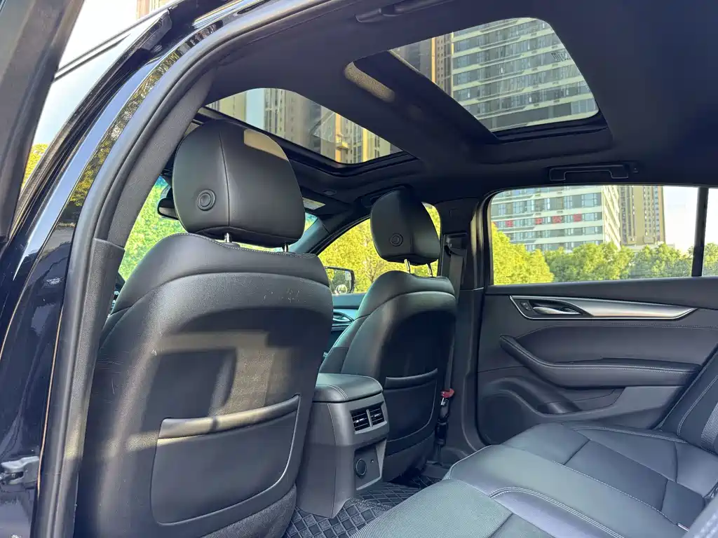 Cadillac CT5 — миниатюра 18