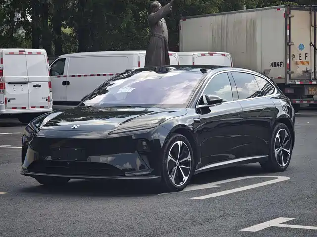 NIO ET5T