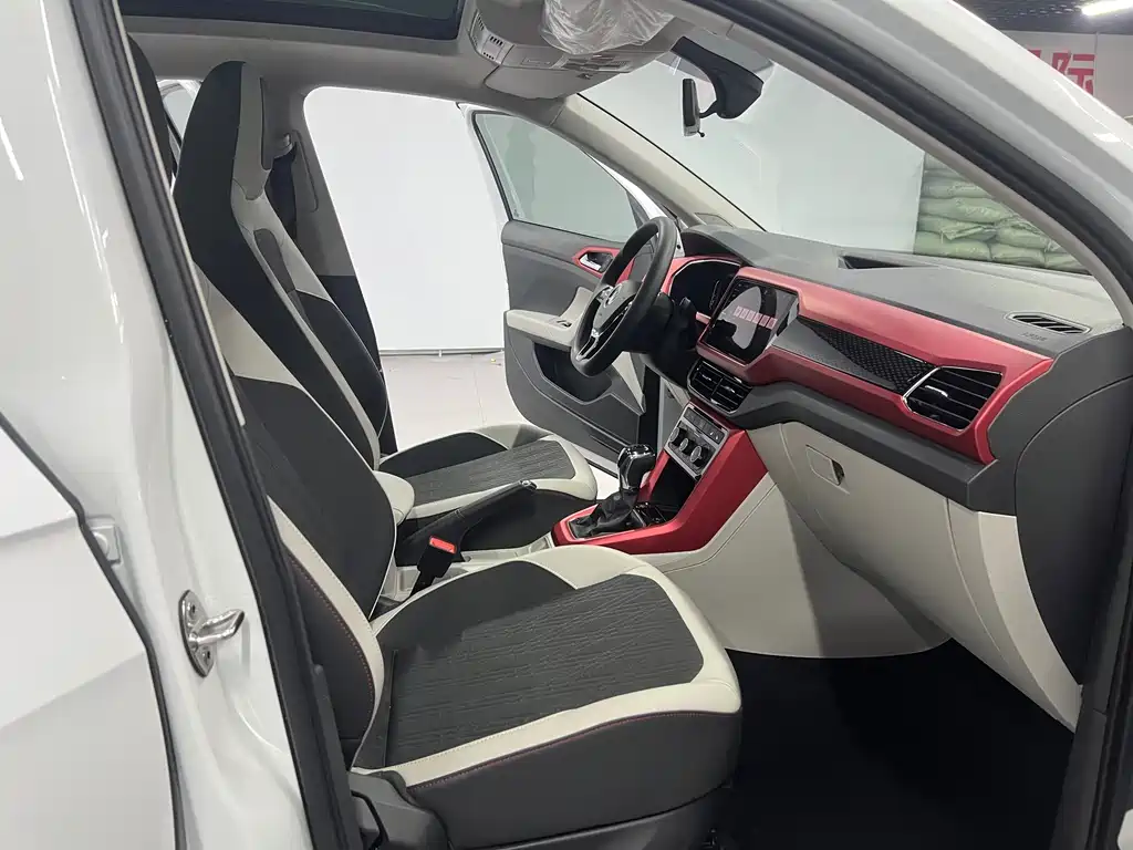 Volkswagen T-Cross — миниатюра 22