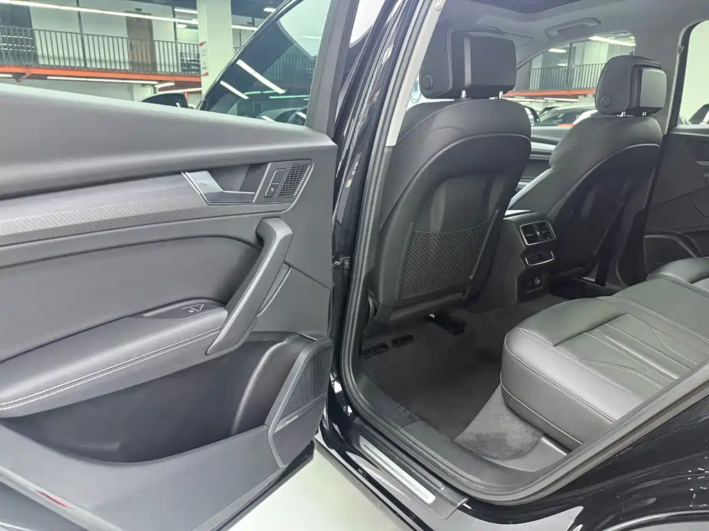 Audi Q5L — миниатюра 13