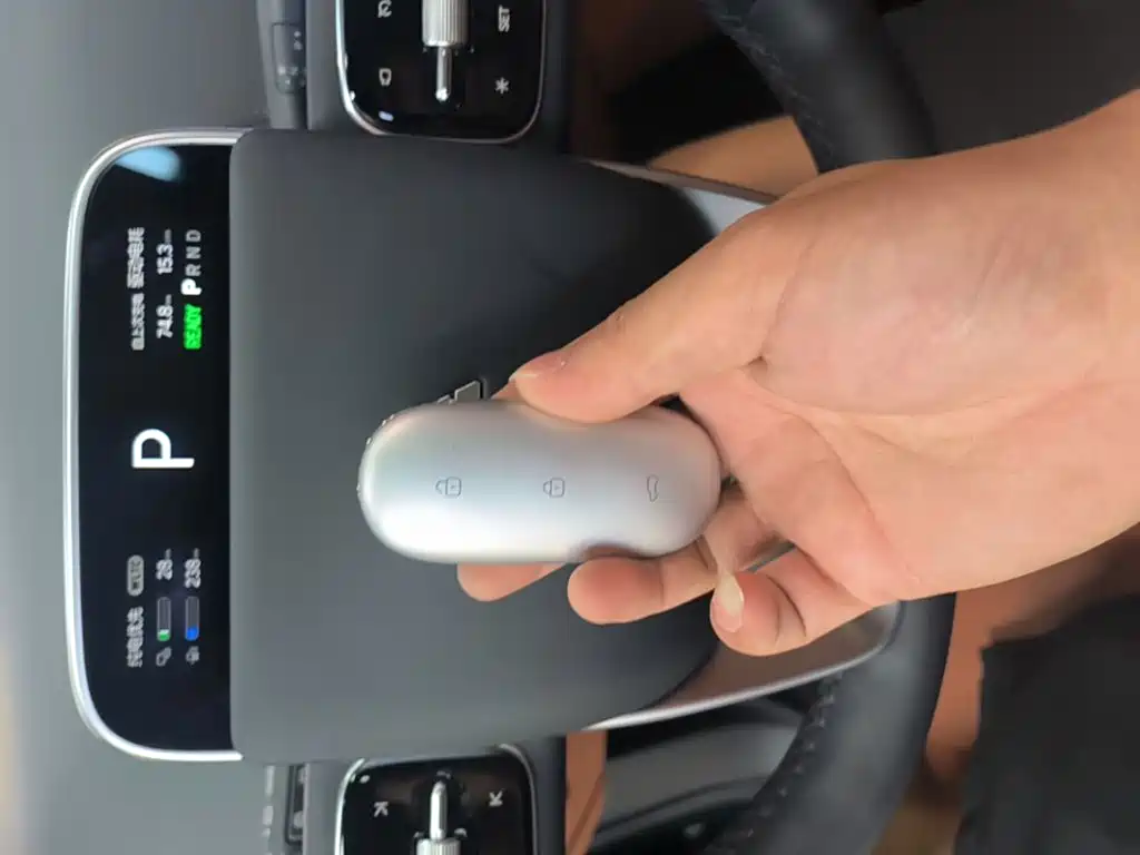 Li Auto Li L9 — миниатюра 9