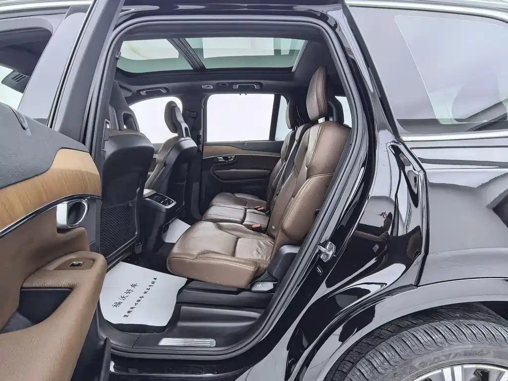 Volvo XC90 2021 B6 Luxury 7 мест