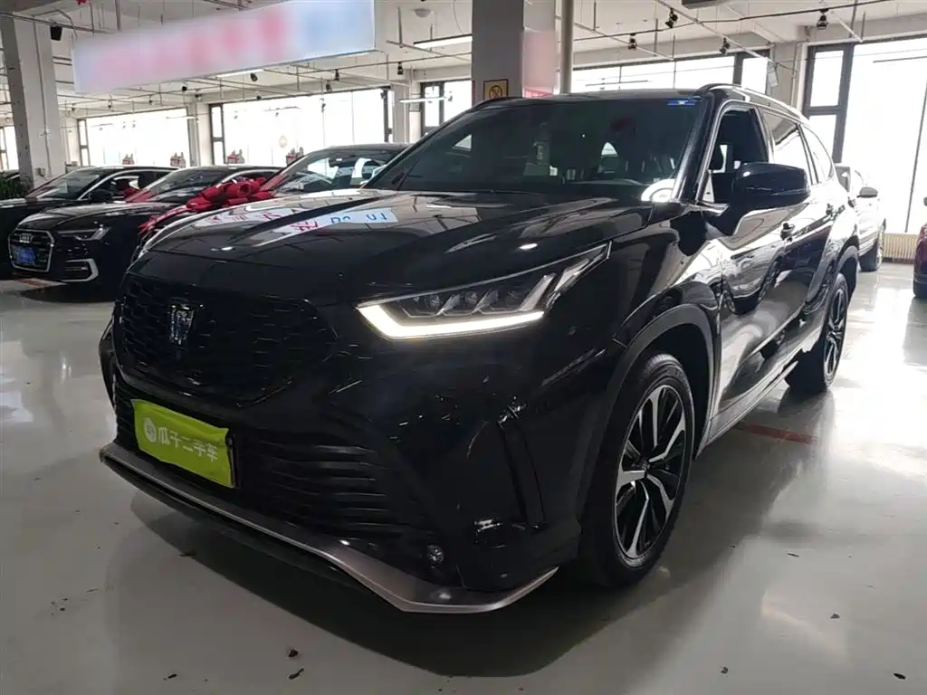 Toyota Crown Kluger 2025