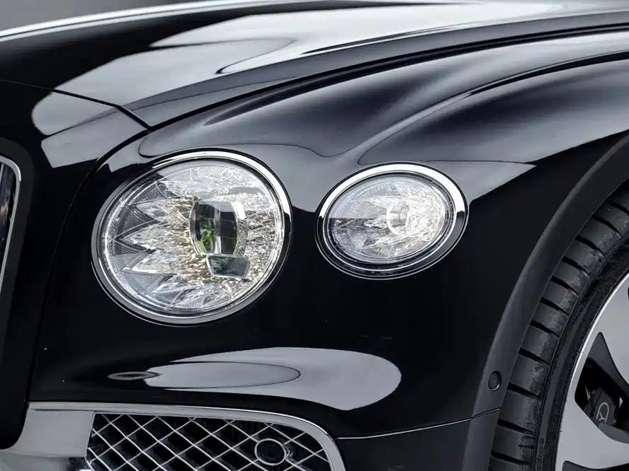 Bentley Flying Spur — миниатюра 10