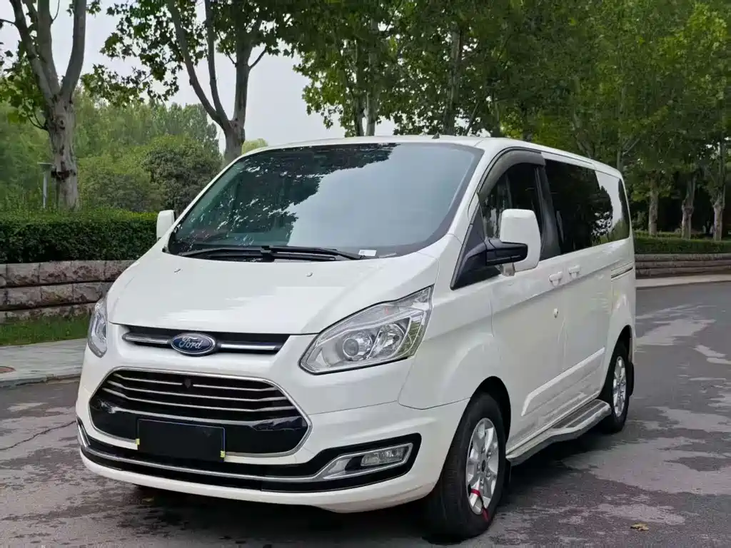 FORD TOURUIOU