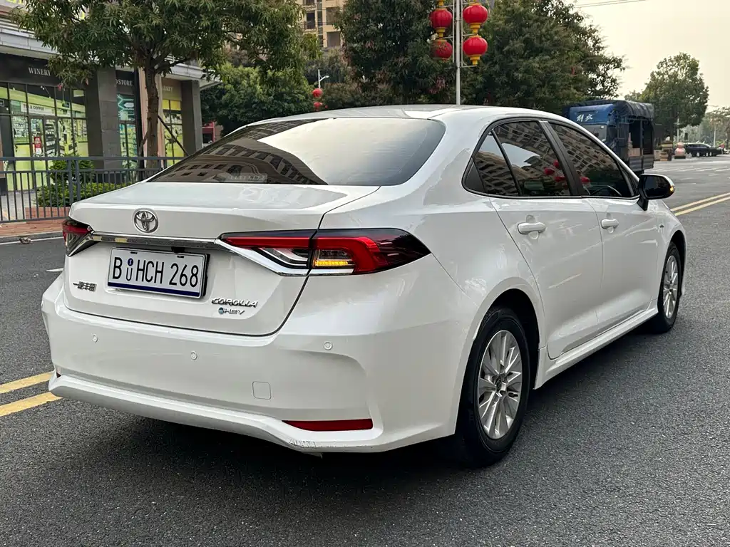 TOYOTA COROLLA