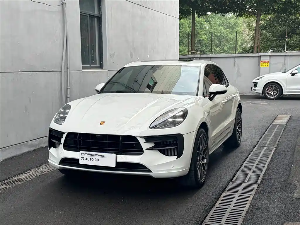 Porsche Macan 2021