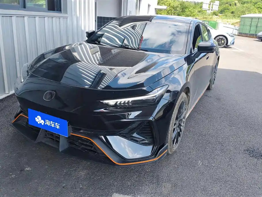 Changan UNI-V 2025 1.5T 500Bar Luxury Sport