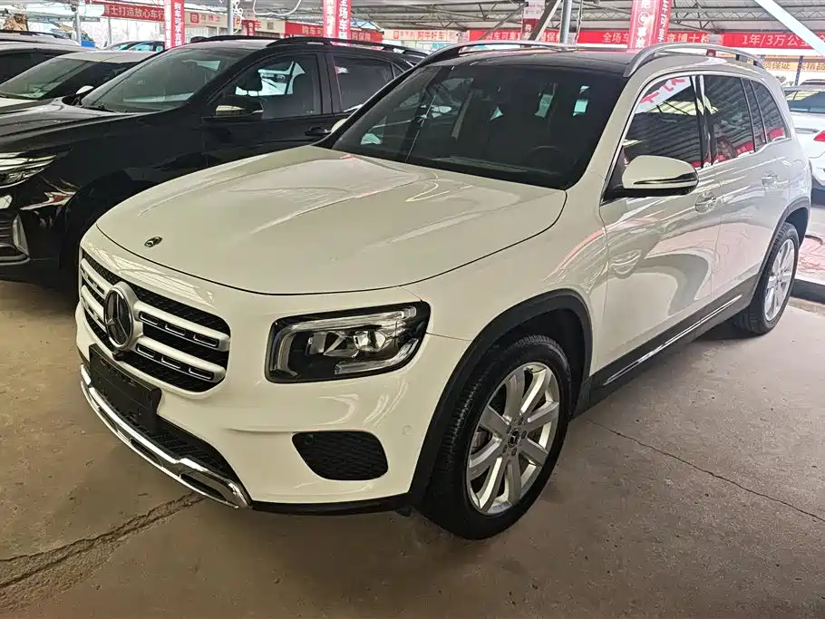 MERCEDES-BENZ GLB