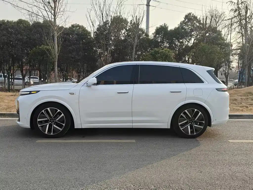 Li Auto IDEAL L7