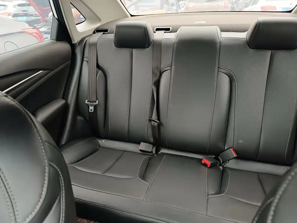 Buick Excelle — миниатюра 7