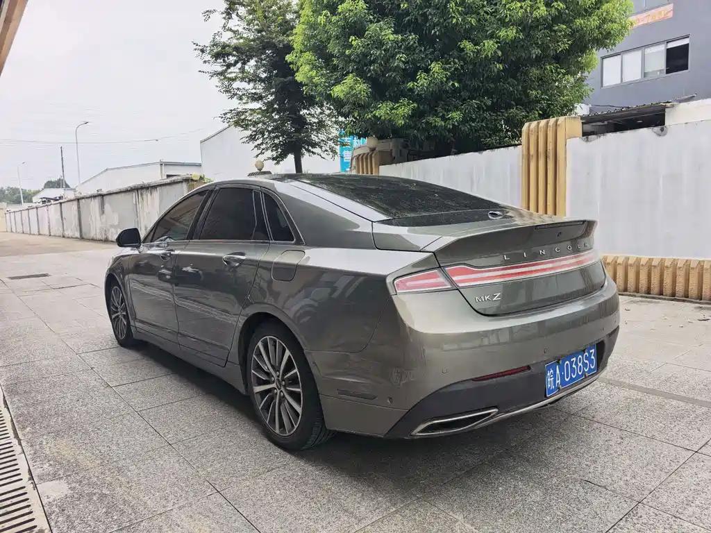 Lincoln MKZ — миниатюра 6