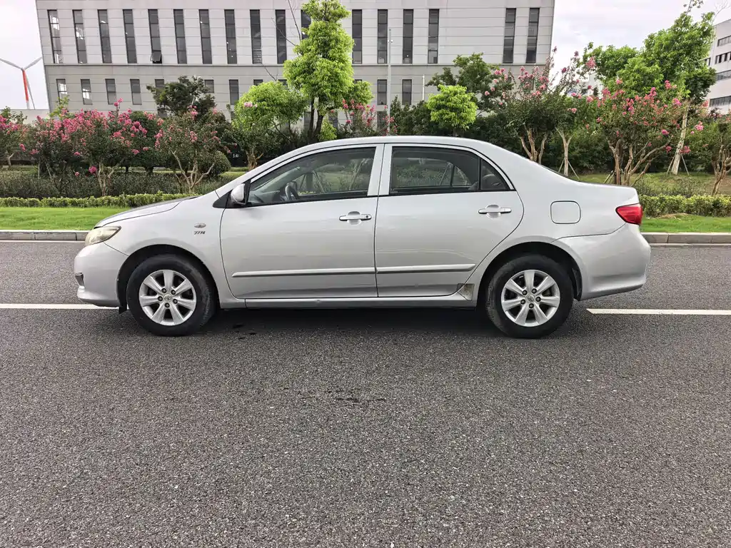 Toyota Corolla — миниатюра 10