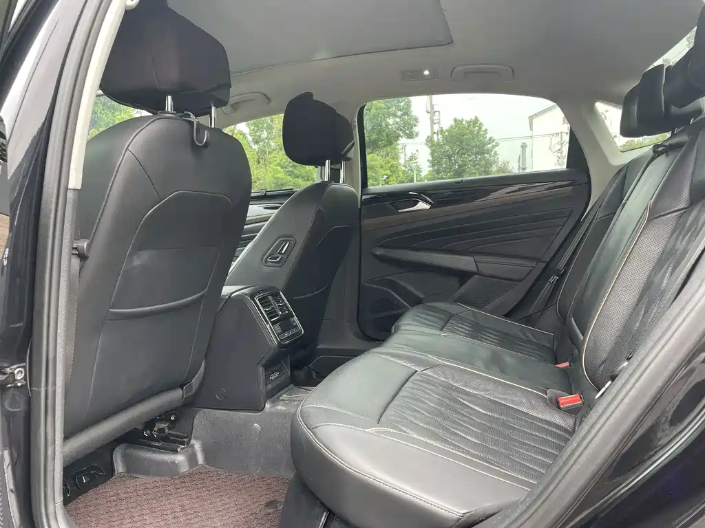 Volkswagen Passat — миниатюра 8