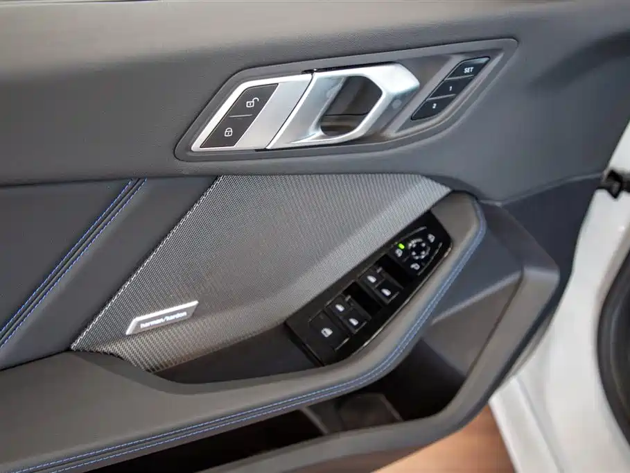 BMW 2 Series — миниатюра 12