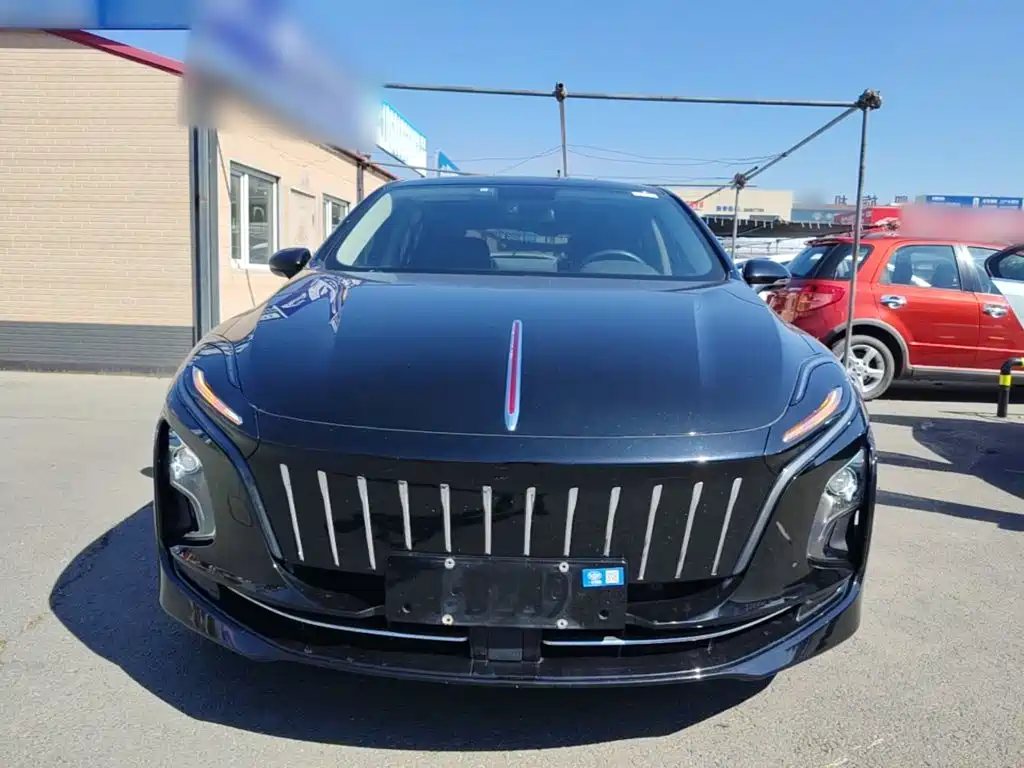 Hongqi Hongqi E-QM5 — миниатюра 3