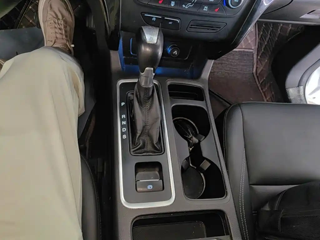 Ford Kuga — миниатюра 14