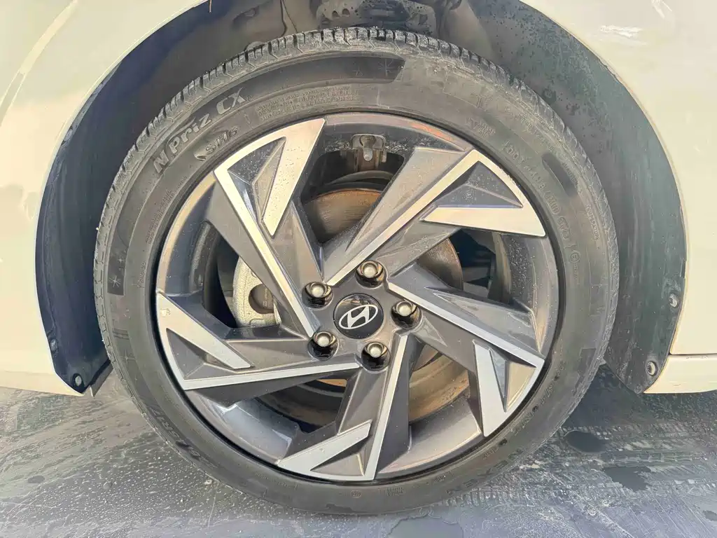 Hyundai Elantra — миниатюра 35