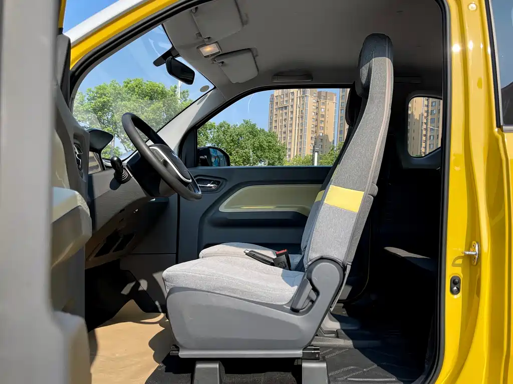 Wuling MINIEV — миниатюра 9