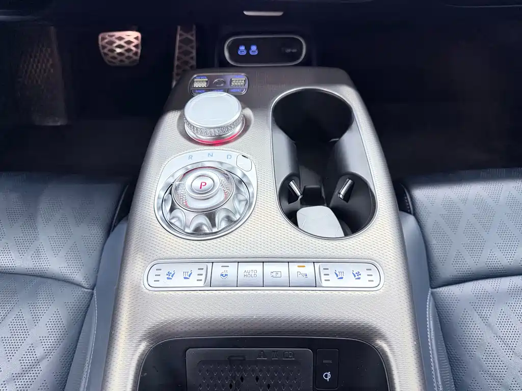 Genesis GV60 — миниатюра 30