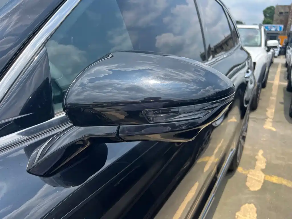 Hongqi Hongqi HS5 — миниатюра 6
