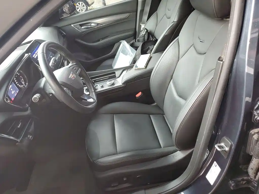 Cadillac CT5 — миниатюра 7