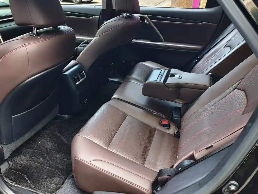 Lexus RX — миниатюра 7
