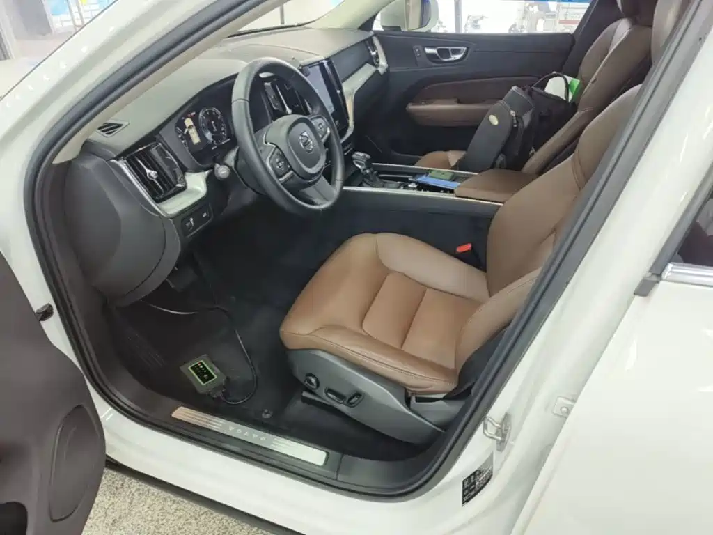 Volvo XC60 — миниатюра 15