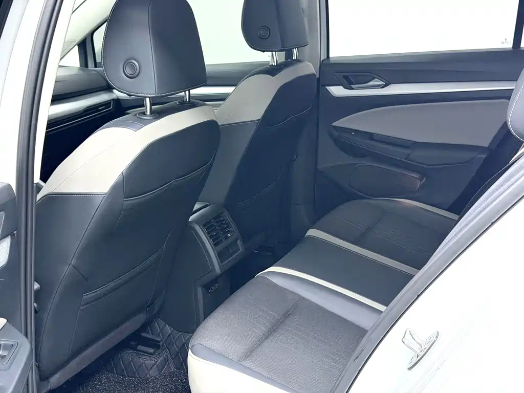 Volkswagen Golf — миниатюра 5