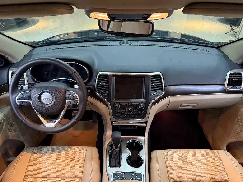 Jeep Grand Cherokee (Import) — миниатюра 14