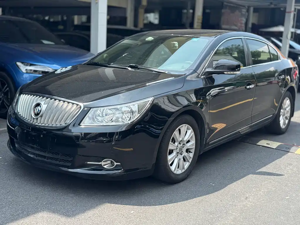 Buick LaCrosse 2012 2.4L SIDI Elegant Supreme Edition