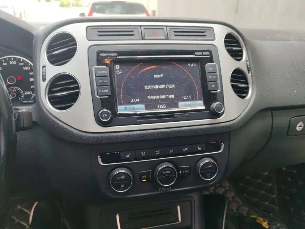 Volkswagen Tiguan — миниатюра 14