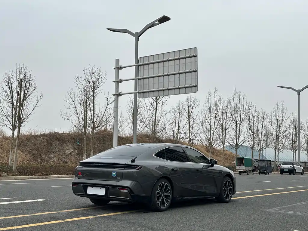 GEELY GALAXY GALAXY E8