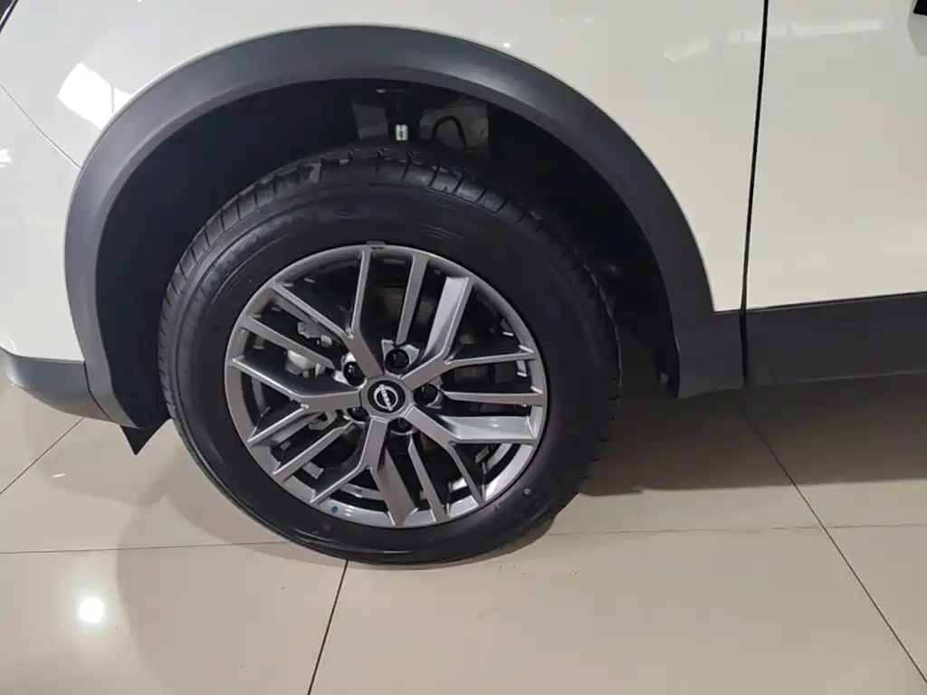 Nissan Qashqai — миниатюра 23