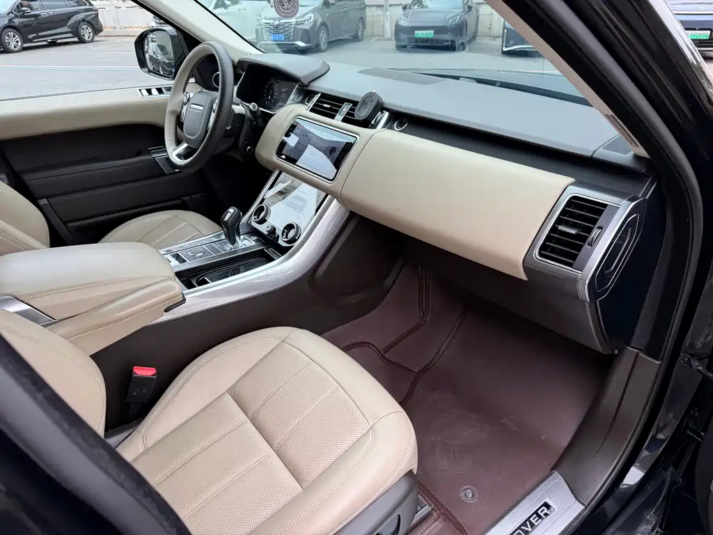 Land Rover Sport PHEV — миниатюра 8