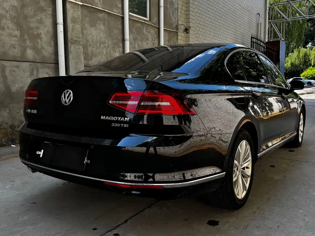 Volkswagen Magotan 2018 330TSI DSG Lead