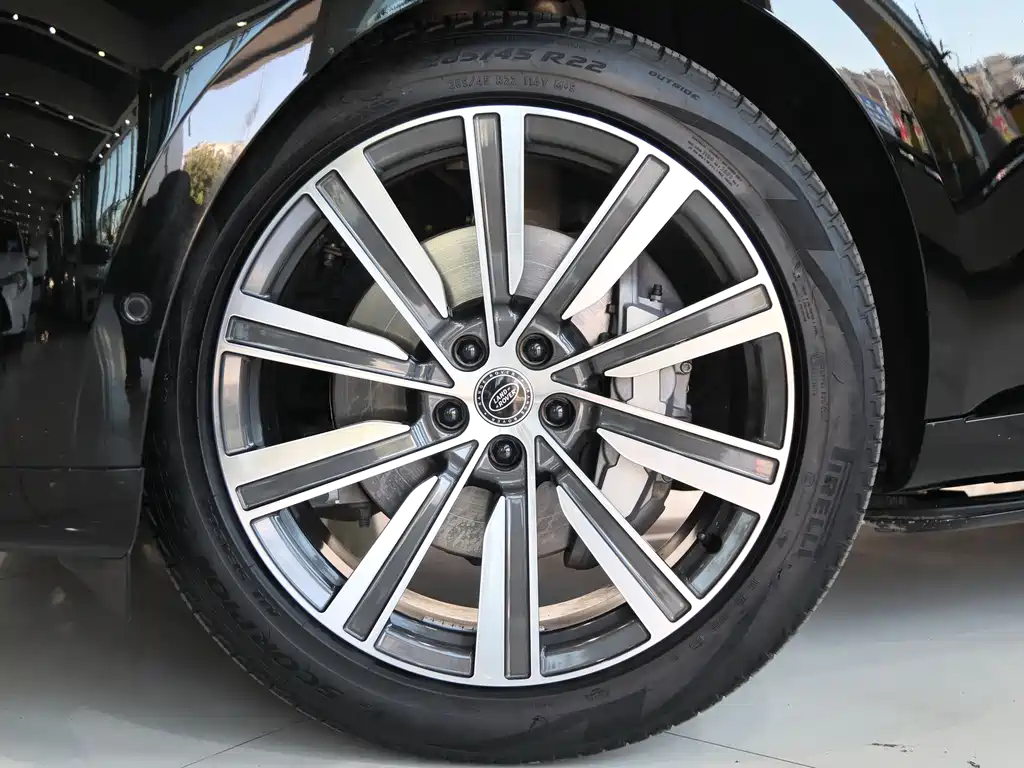 Land Rover Range Rover — миниатюра 4
