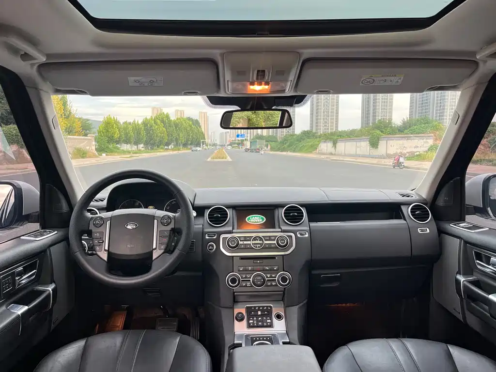 Land Rover Discovery — миниатюра 8