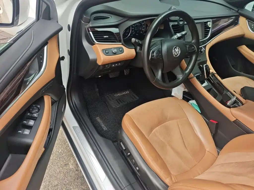 Buick LaCrosse — миниатюра 12