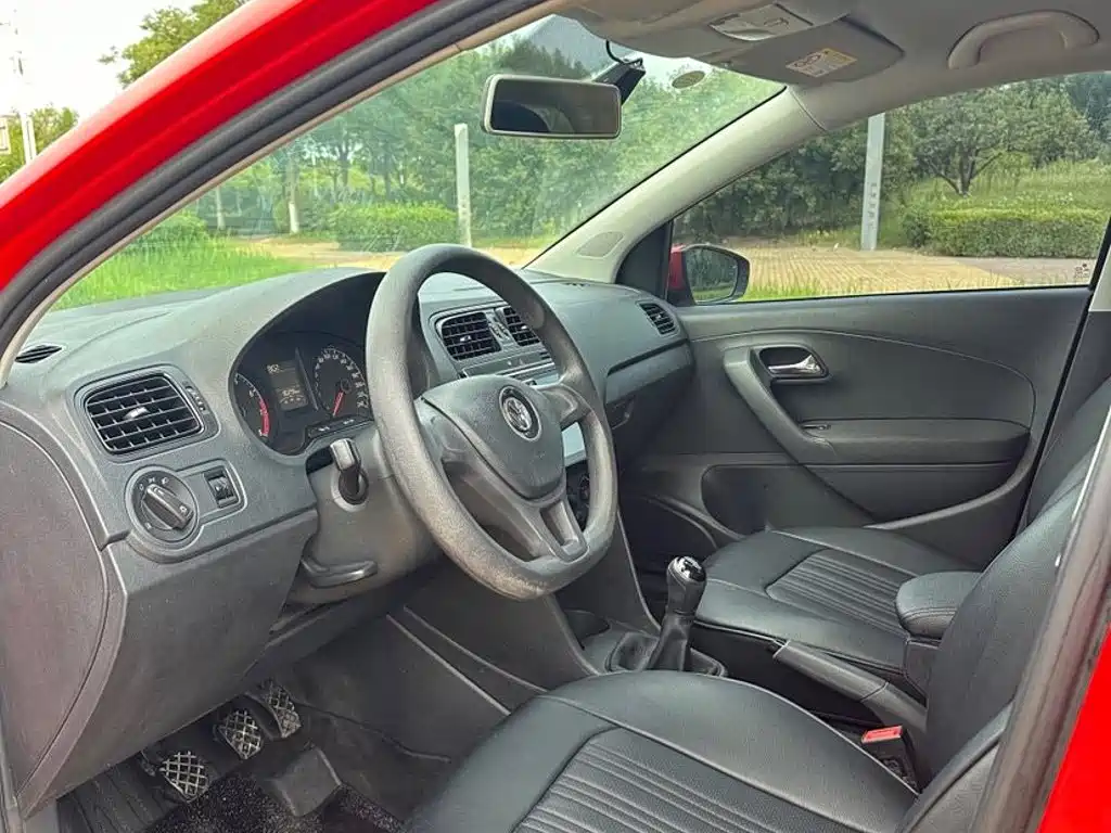 Volkswagen Polo — миниатюра 8