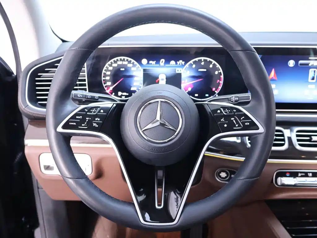 Mercedes-Benz GLE (Import) — миниатюра 16