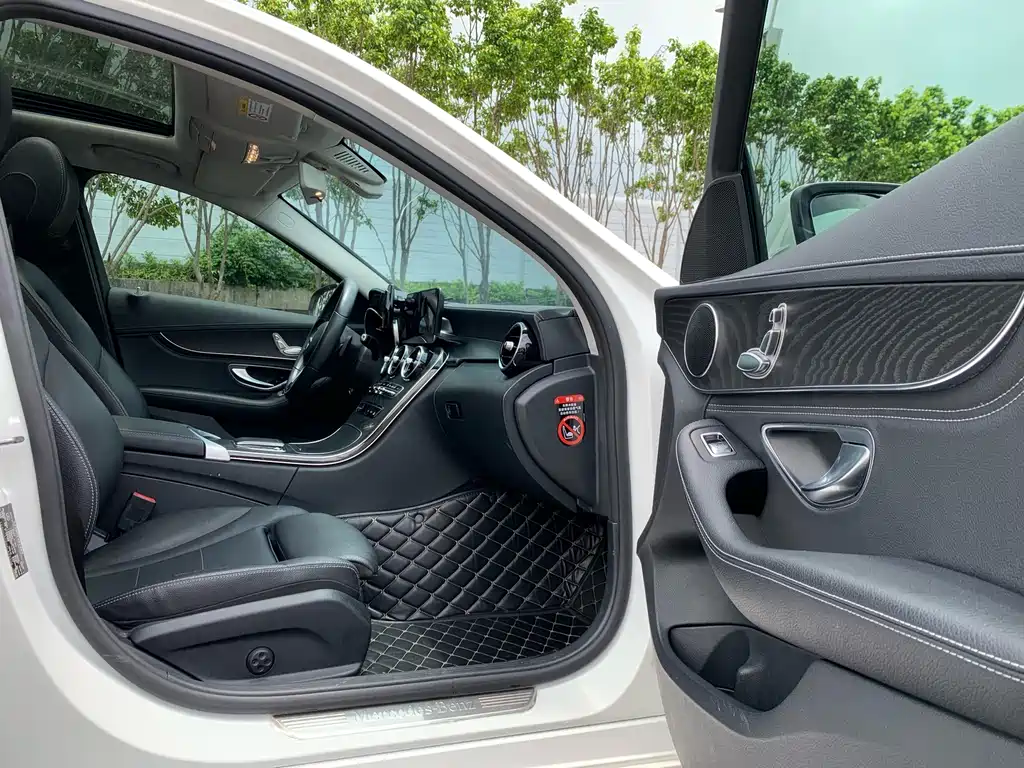 Mercedes-Benz C-Class - фото 15